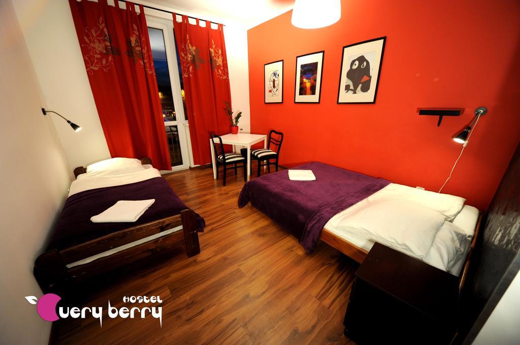 Very Berry Hostel - Old Town, Parking, Lift, Reception 24H Poznań Esterno foto